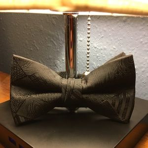 Stacy Adams Men’s Bow Tie